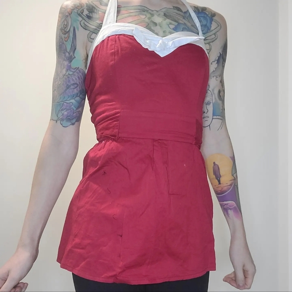 Twik Pinup Halter Top - Picture 2 of 2